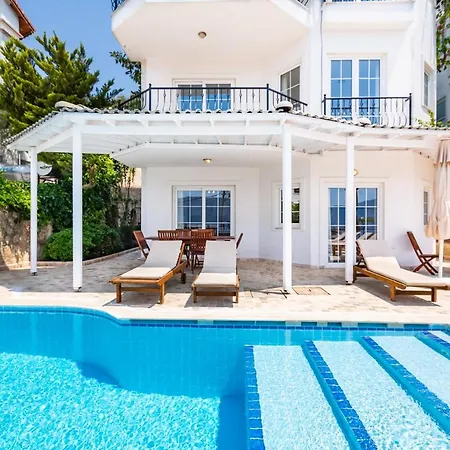 Villa Marley, Sea View, 4 Bedroom, Private Pool *